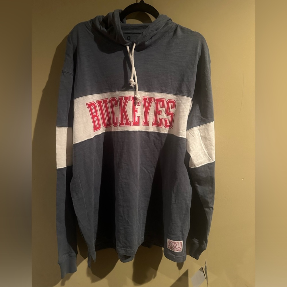 Ohio State lightweight sweatshirt.
